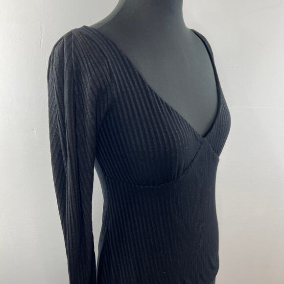 A.L.C. Ribbed Long Sleeve V-Neck Top Black Pullover Plunging Size S Small - Picture 6 of 10